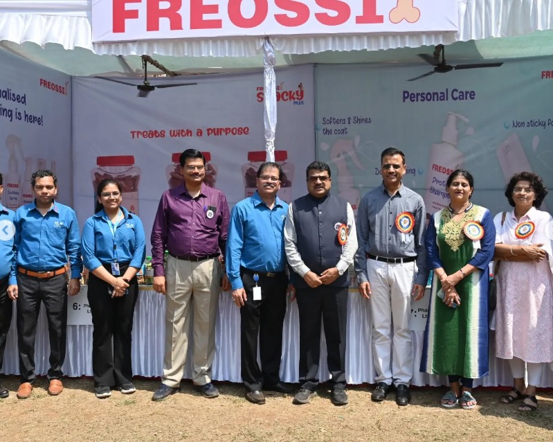 Visit Of Dignitories To Stalls